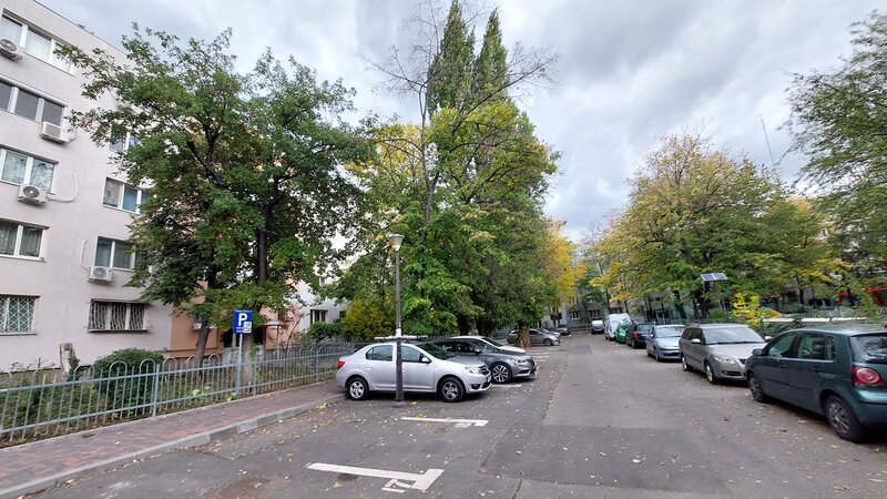 TITAN - Auchan - Piata 1 Decembrie - Sectia 13 de Politie